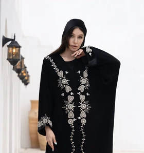 عبا جواهردوزی نگارین
