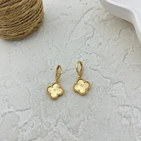 گوشواره زنانه طرح ونکلیف، ظرافت بی‌نظیر در اوج سادگی