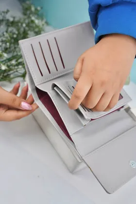 کیف پول زنانه