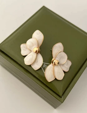 گوشواره وارداتی پانته‌آ