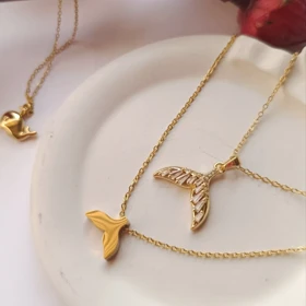 گردنبند دم وال