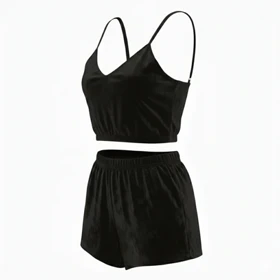 ست نیم‌تنه و شلوارک مخمل مشکی