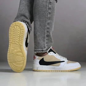 نایک ایر جردن 1 بدون ساق تراویس اسکات سفید خردلی ( Nike Air Jordan 1 Low Travis Scott WY)