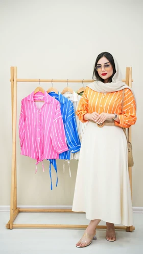 شومیز راه‌راه جلو گره‌ای