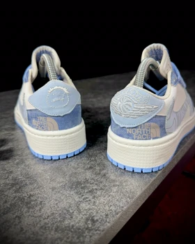 کتانی جردن تراویس نورث فیس