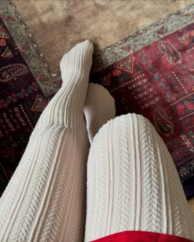 جوراب شلواری گندمی
