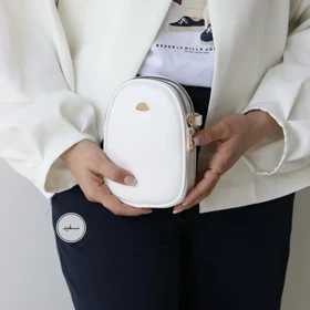 کیف زنانه دوشی - پاسپورتی مدل میرنا