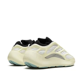 کتانی آدیداس یزی بوست 700 وی3 کرمی Adidas yeezy boost 700 v3 cream