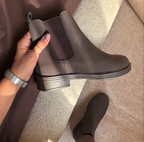 نیم بوت زنانه مدل چلسی