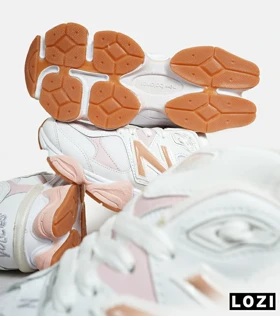 کفش کتانی زنانه سفید گلبهی NEW BALANCE 9060
