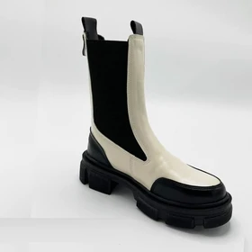 کفش بوت زنانه مدل Stradivarius Flat Ankle Boots - BTC05