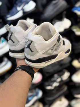 کتانی زنانه جردن 4