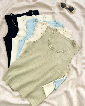 تاپ یقه کار شده با نگین و مروارید کد 5424