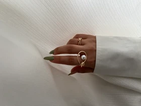 انگشتر مینیمال گره و ماهی با مروارید ظریف