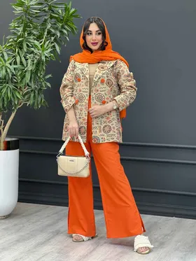 ست مانتو شلوار طرح دار چهار دکمه