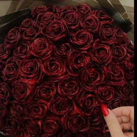 دسته گل رز جاودان 20 شاخه زرشکی شاین دار