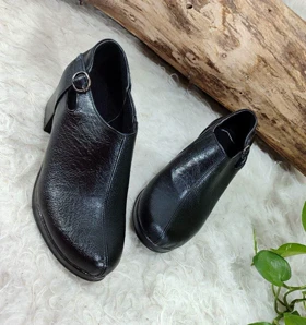 کفش زنانه طبی