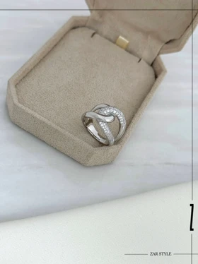 انگشتر گره آینه‌ای و نگینی