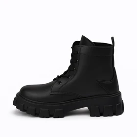 نیم بوت زنانه مشکی مدل Roxana