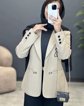 کت مزونی آدینا