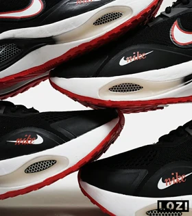 کفش کتانی مردانه و زنانه مشکی قرمز Nike air zoom max