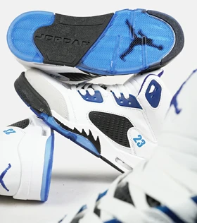 کتانی ساق‌دار زنانه و مردانه سفید مشکی آبی Nike air jordan 5
