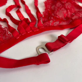 سوتین فانتزی زنانه مدل گیپور هارنس دار قرمز کد 305