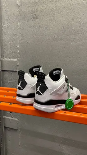 کتانی نایک جردن4 میلیتاری سفید Nike Air Jordan 4 Retro Military Black