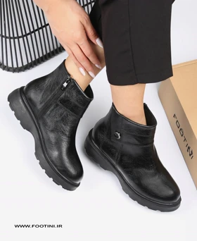 نیم بوت زنانه دکمهای LNA