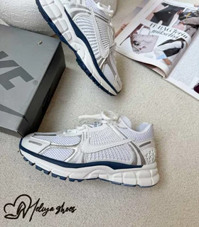 کتانی نایک ومرو nike vomero