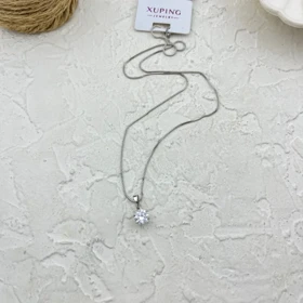 گردنبند ظریف زنانه با نگین تک جواهری درخشان ژوپینگ