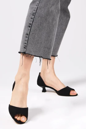 کفش پاشنه‌بلند کلاسیک زنانه میوگوستو mio-gusto