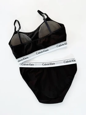 ست نیم‌تنه کاپ‌دار بندی و شورت اسلیپ نخ پنبه کلوین کلاین Calvin Klein