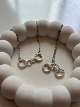 گردنبند دستبند پلیس