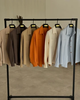 شومیز دگمه چوبی