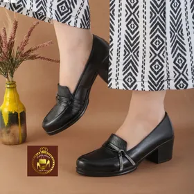 کفش طبی کارمندی و مجلسی نگین‌دار F 42
