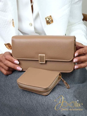 کیف دوشی همراه با جاکارتی زنانه وارداتی مدل KINGSTONE کد K3209 (نسکافه ای روشن)