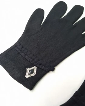 دستکش فوتر مدل نواردار سیلکا