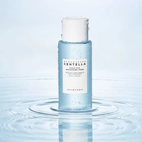 تونر روشن کننده سنتلا ماداگاسکار 1004 SKIN هیالو سیکا 210 میل