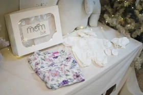 ست مادر نوزاد مینو