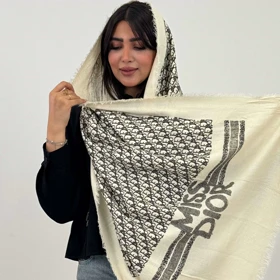 شال پاییزه فندی (شیری)