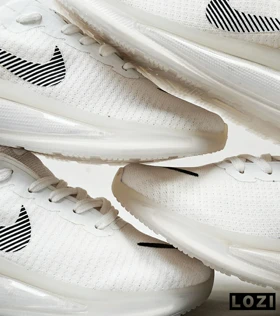 کفش کتانی زنانه سفید NIKE AIR zoomx
