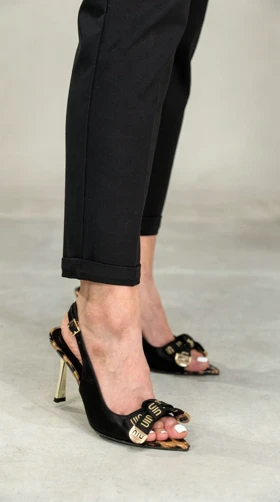 1274 کفش زنانه پاشنه 10 سانت جلو باز پلنگی رو گره میو میو MIU MIU