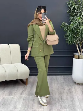 ست مانتو و شلوار دو دکمه پروا