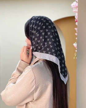 روسری طرح‌دار