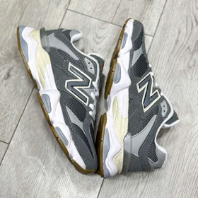 کتانی اسپرت مردانه مدل نیوبالانس NEW BALANCE 9060رنگ طوسی