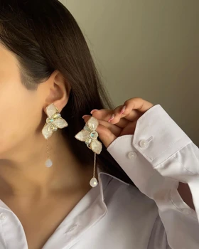 گوشواره مجلسی مدل گل سه پر