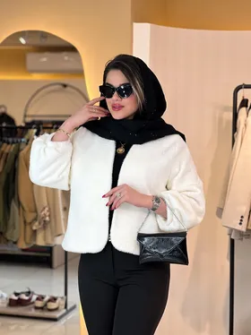 کت پوست سفید 120901