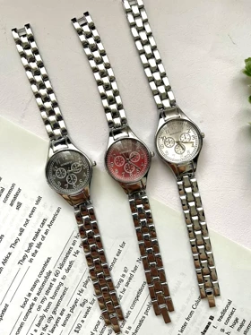 ساعت هانگری سه موتوره زنانه 926