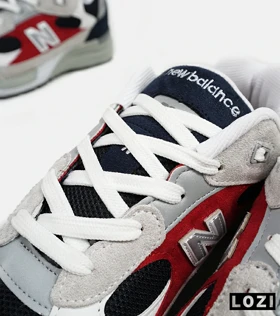 کفش کتانی سفید طوسی قرمز Newbalance 992